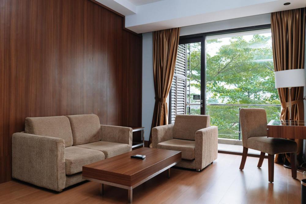 Anugrah Hotel Sukabumi Eksteriør bilde