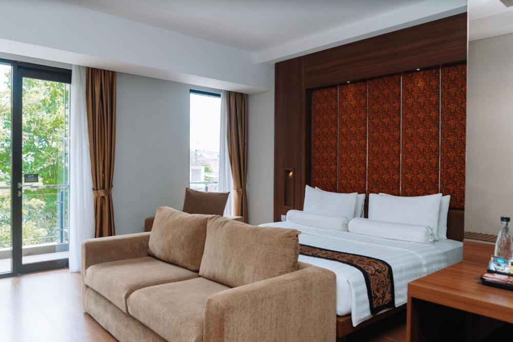 Anugrah Hotel Sukabumi Eksteriør bilde