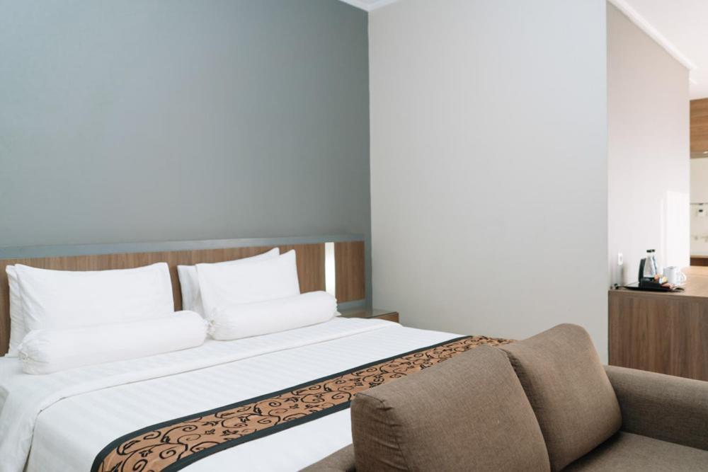 Anugrah Hotel Sukabumi Eksteriør bilde