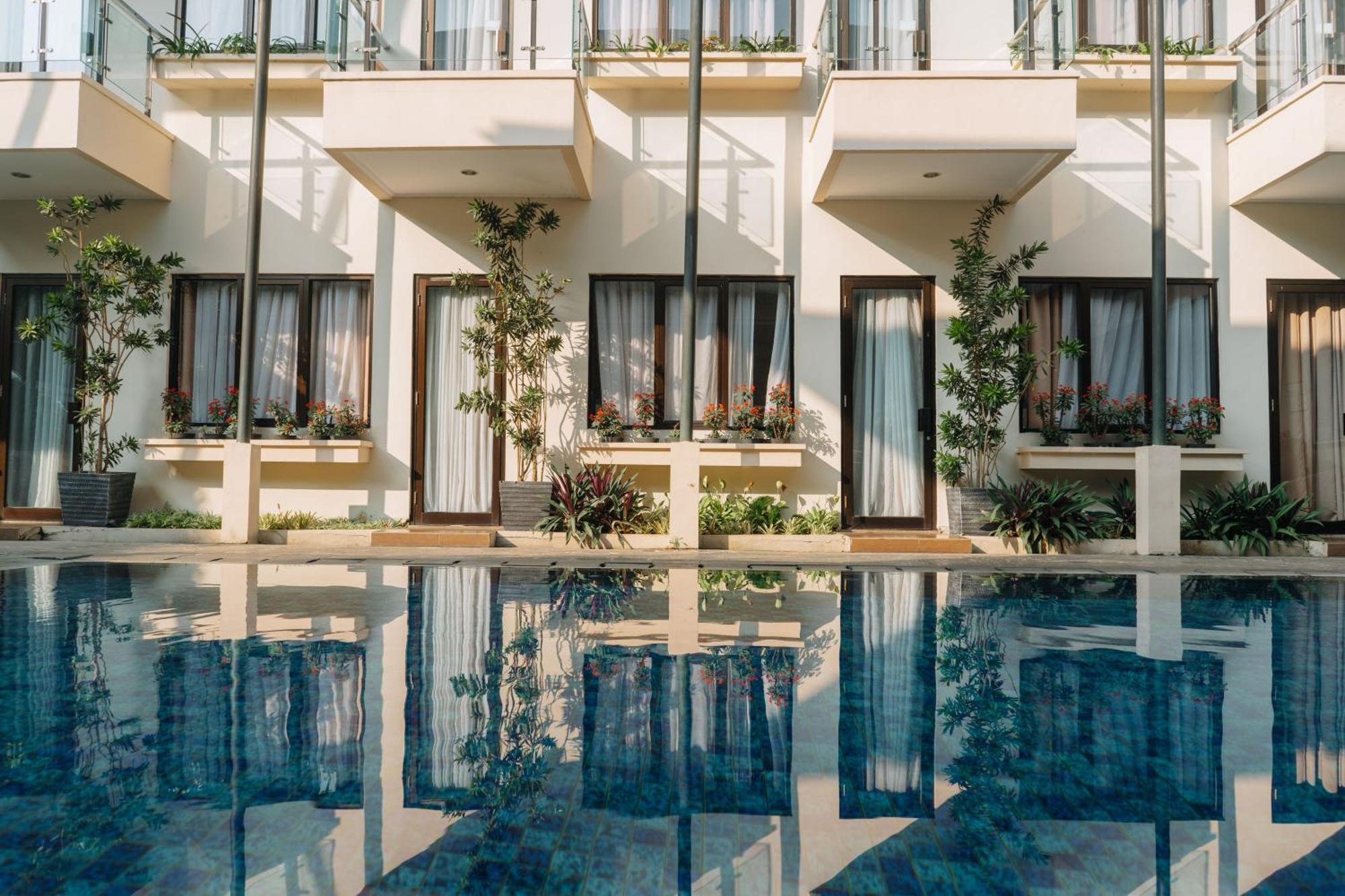 Anugrah Hotel Sukabumi Eksteriør bilde