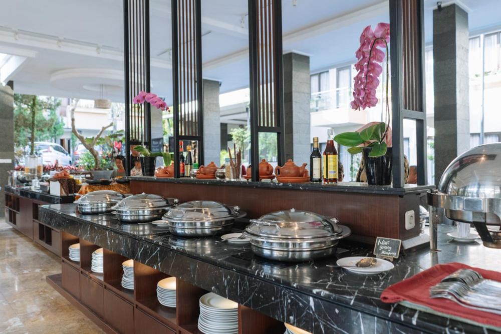 Anugrah Hotel Sukabumi Eksteriør bilde