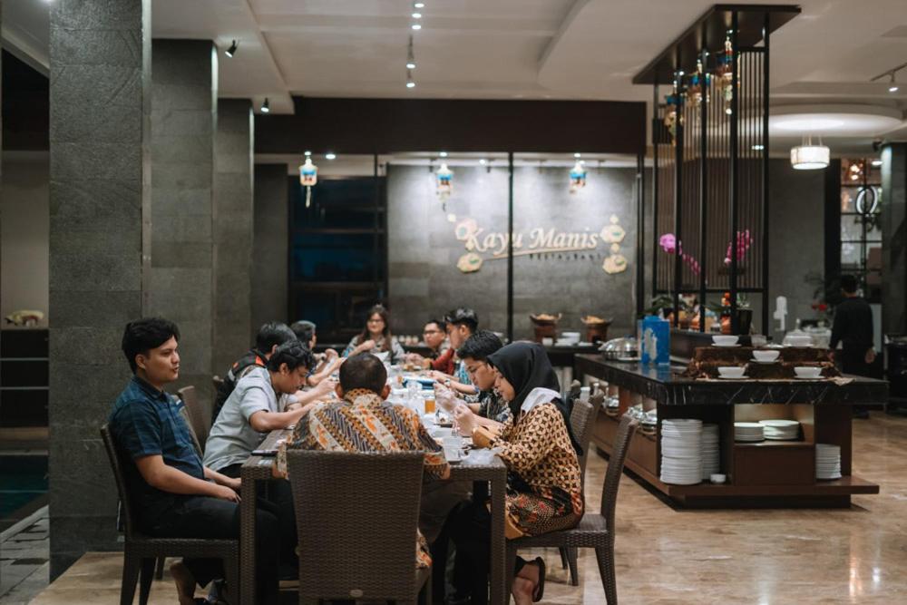 Anugrah Hotel Sukabumi Eksteriør bilde